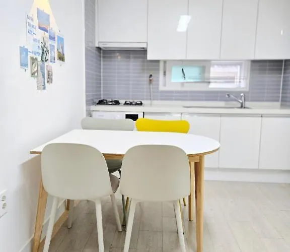 Haven 10 House *